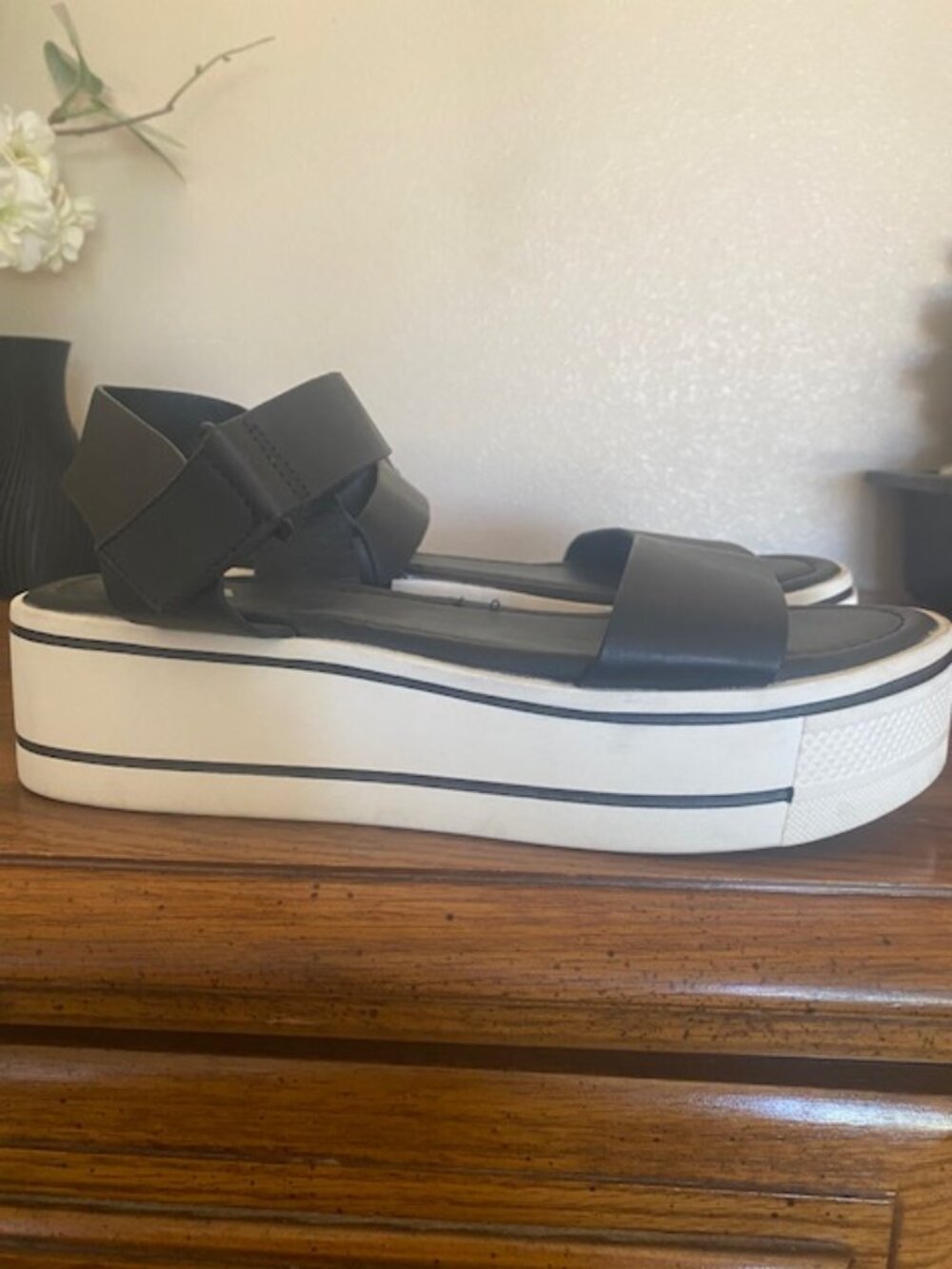 MIA sandals